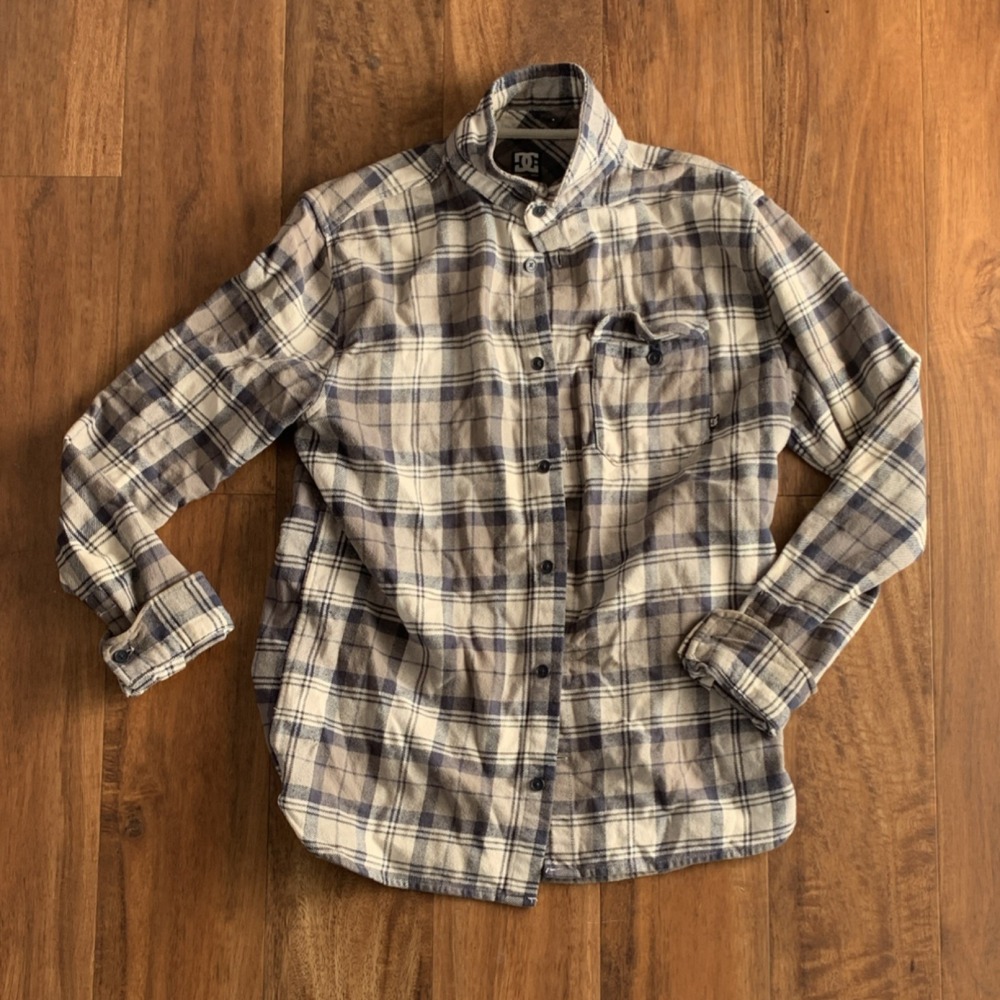 DC SHOES Men's Cotton Flannel Plaid Button-Up Shirt Beige Navy SMALL SKU044